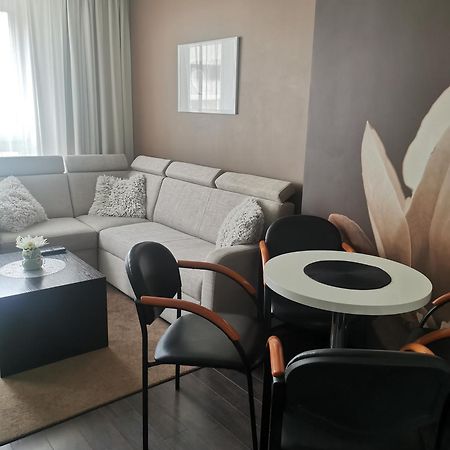 Apartament Prywatny Salon Z Aneksem Kuchennym I Sypialnia W Hotelu Diva 코워브제크 외부 사진