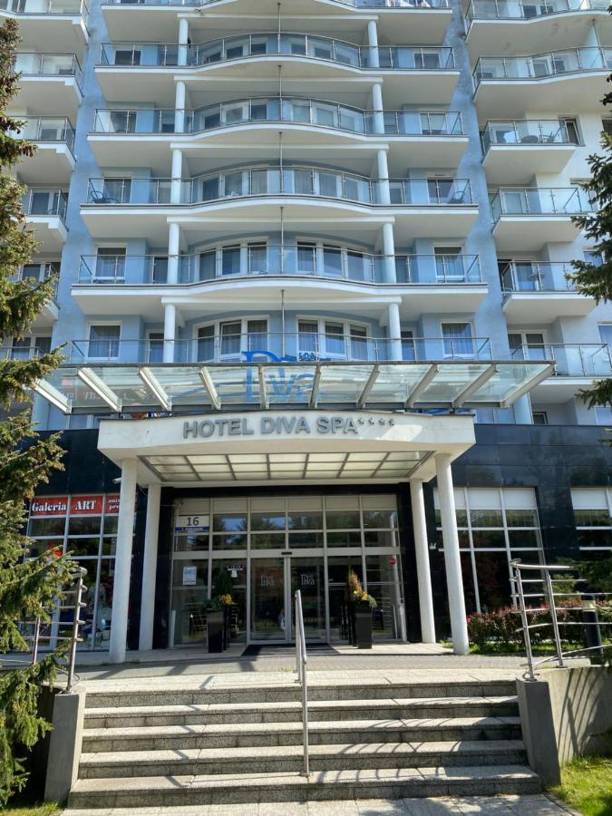 Apartament Prywatny Salon Z Aneksem Kuchennym I Sypialnia W Hotelu Diva 코워브제크 외부 사진