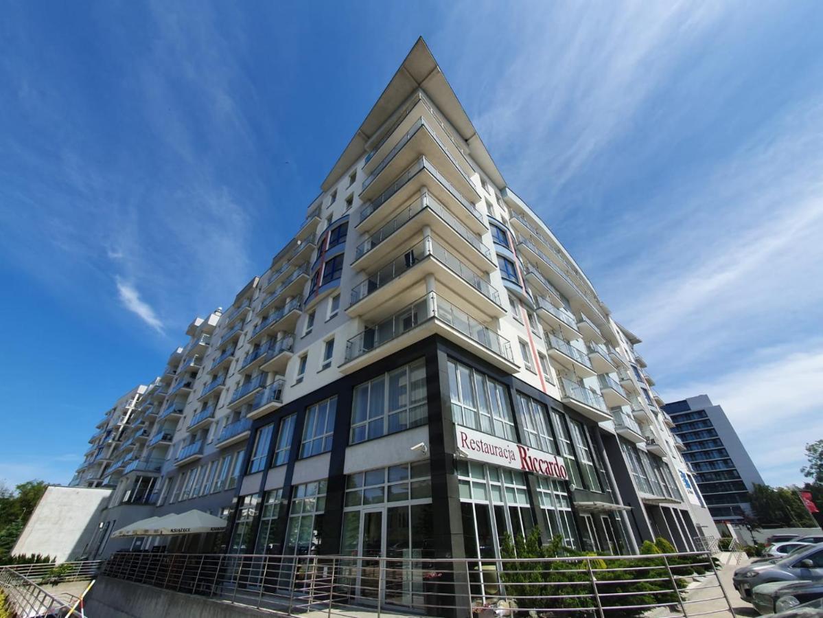 Apartament Prywatny Salon Z Aneksem Kuchennym I Sypialnia W Hotelu Diva 코워브제크 외부 사진