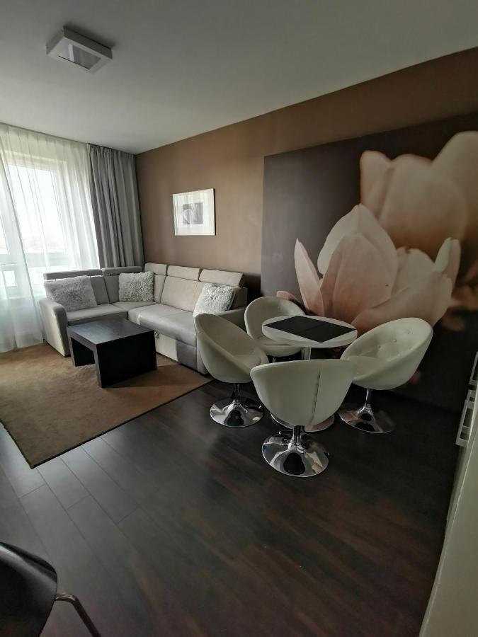 Apartament Prywatny Salon Z Aneksem Kuchennym I Sypialnia W Hotelu Diva 코워브제크 외부 사진