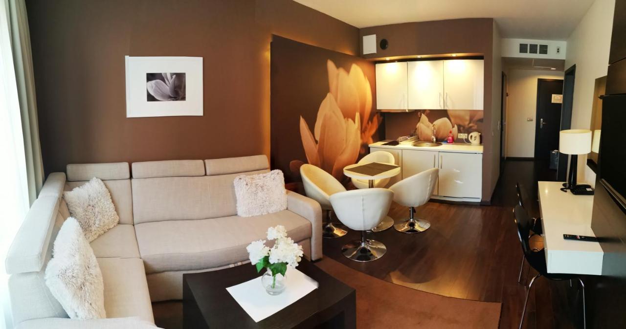 Apartament Prywatny Salon Z Aneksem Kuchennym I Sypialnia W Hotelu Diva 코워브제크 외부 사진