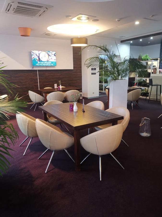 Apartament Prywatny Salon Z Aneksem Kuchennym I Sypialnia W Hotelu Diva 코워브제크 외부 사진
